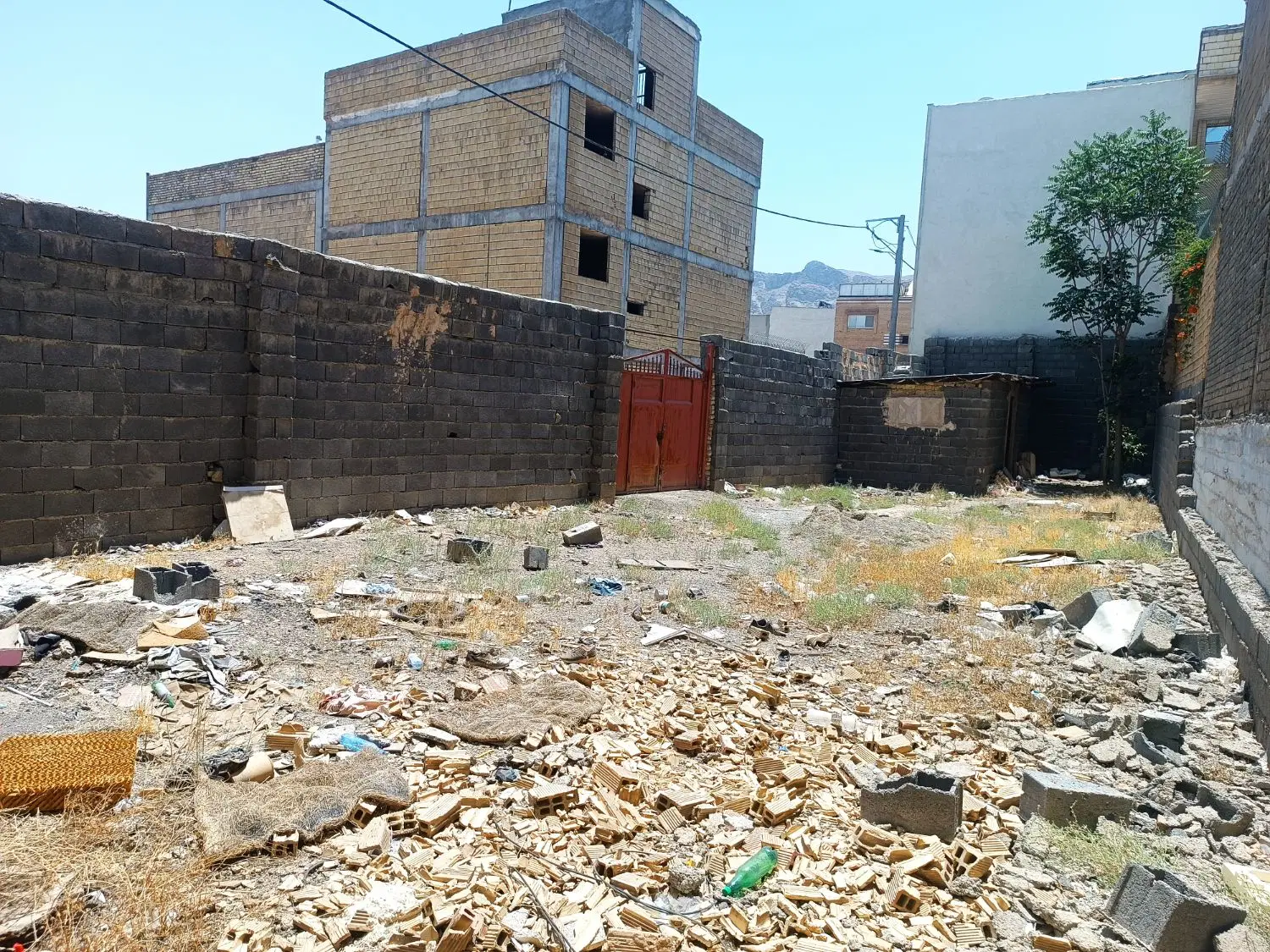زمین 251 متری دو نبش جدید دستگرد