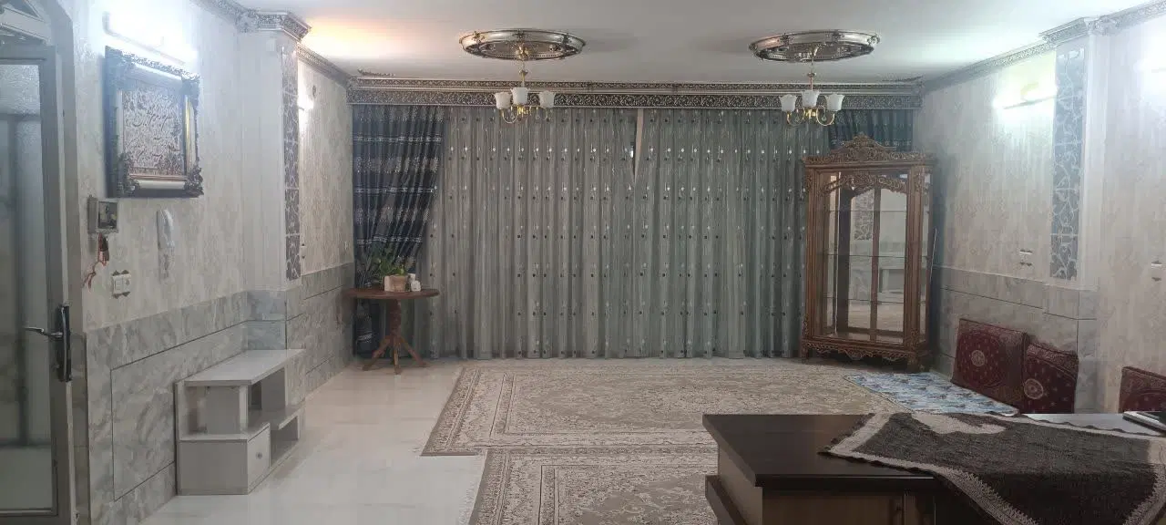 خونه باغ ۴۱۶ متر - ۲۰ کیلومتری اصفهان