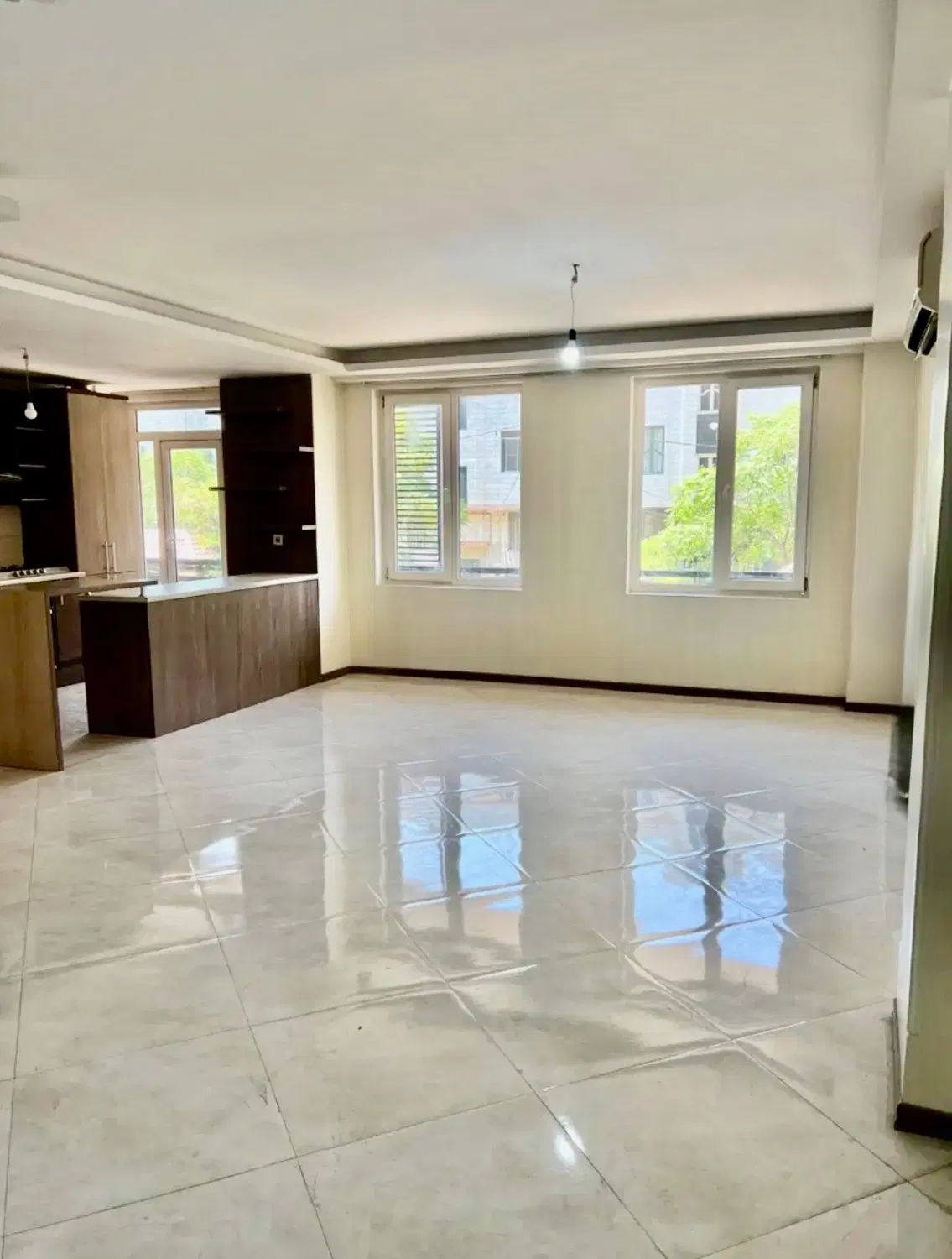 ۱۰۸ متر تک واحدی سنددار_فول امکانات_کاسبی زیر قیمت