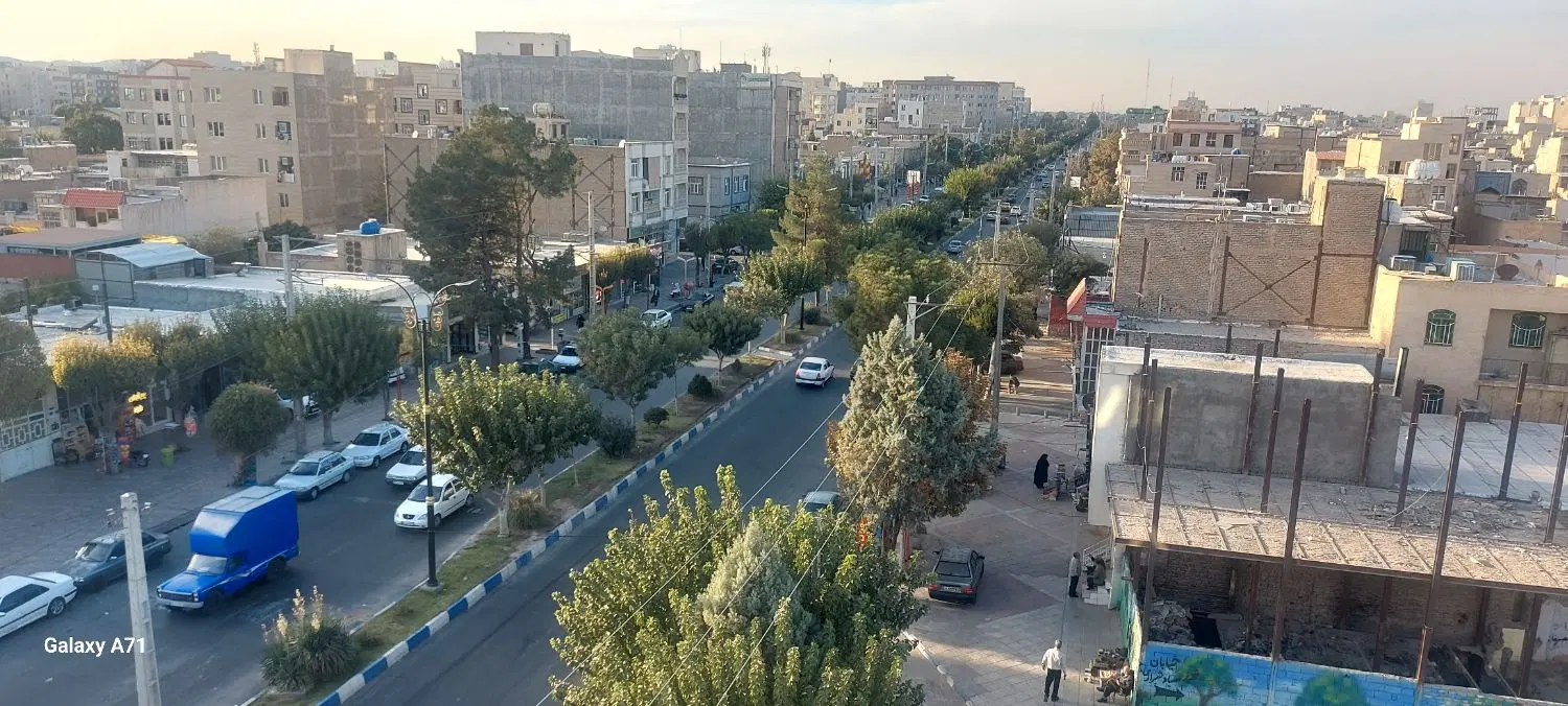فروش ملک تجاری ـ مسکونی بر بلوار آزادگان رباط‌کریم