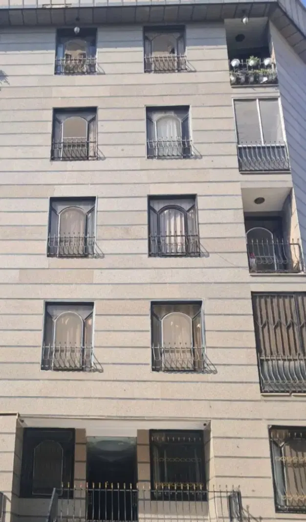 ۱۲۵ متر درختی مالک هستم
