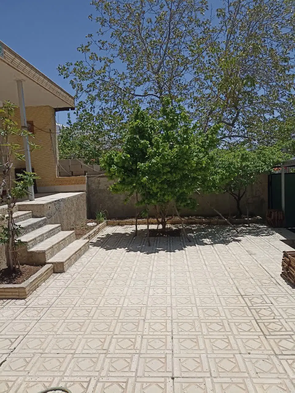 فروش خانه ویلایی سه خواب، سی سخت