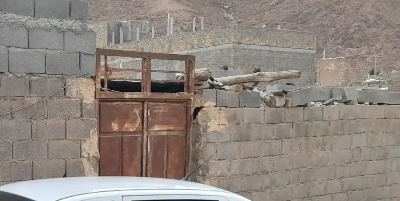 زمین تفت  سرده