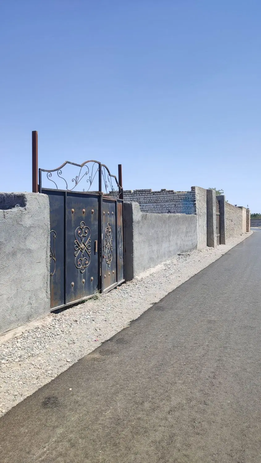 زمین فروشی