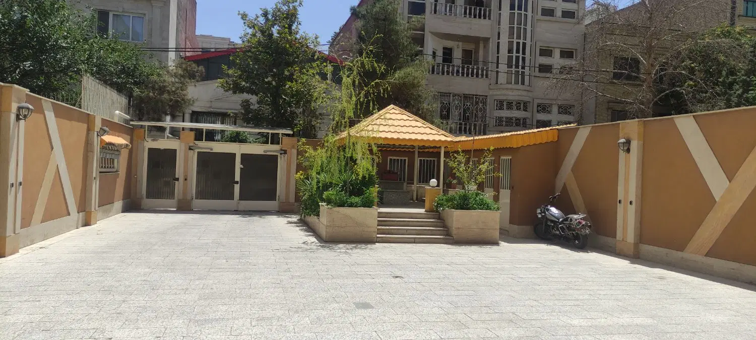 هاشمیه ویلایی ۸۸۰ متر _ فرشته