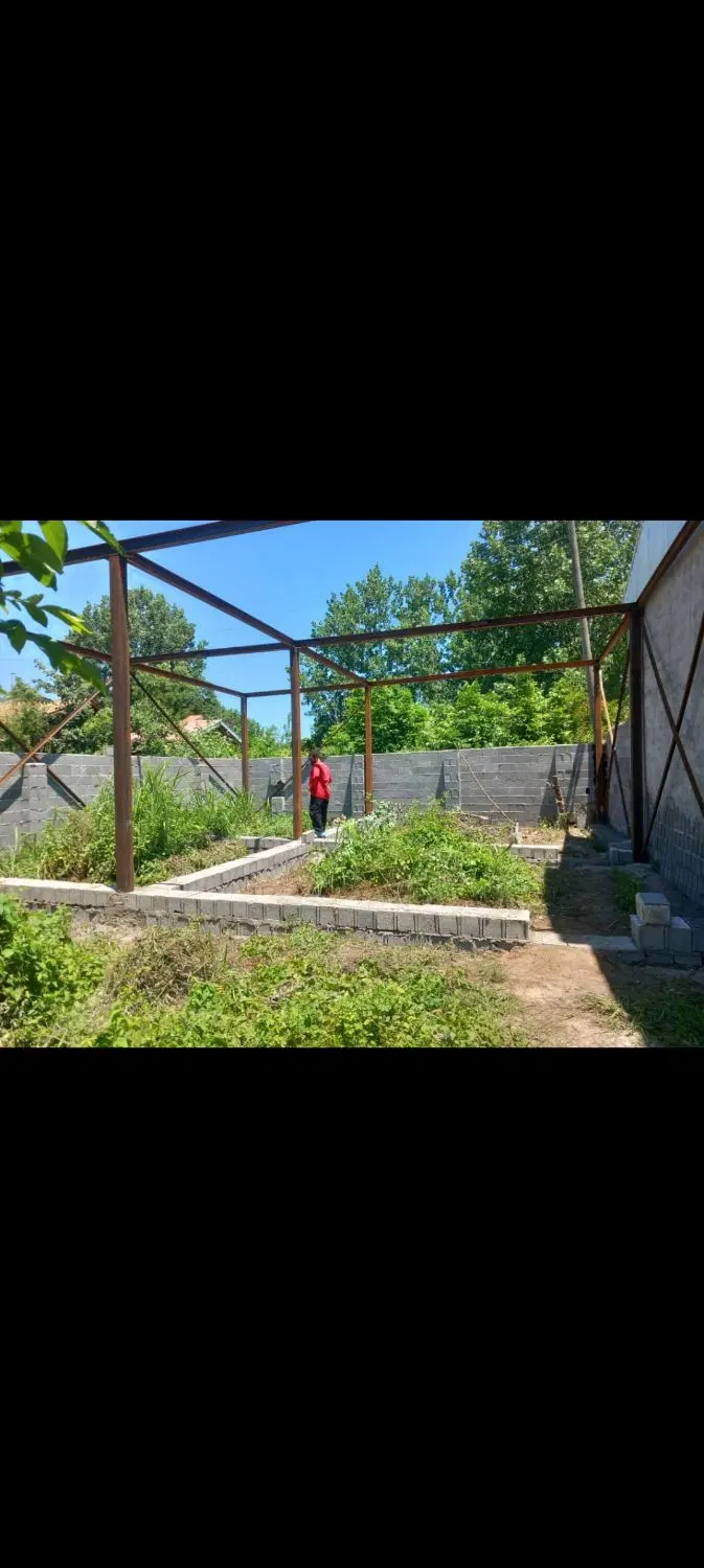 ۱۸۵مترخونه نیمه کاره باآهن