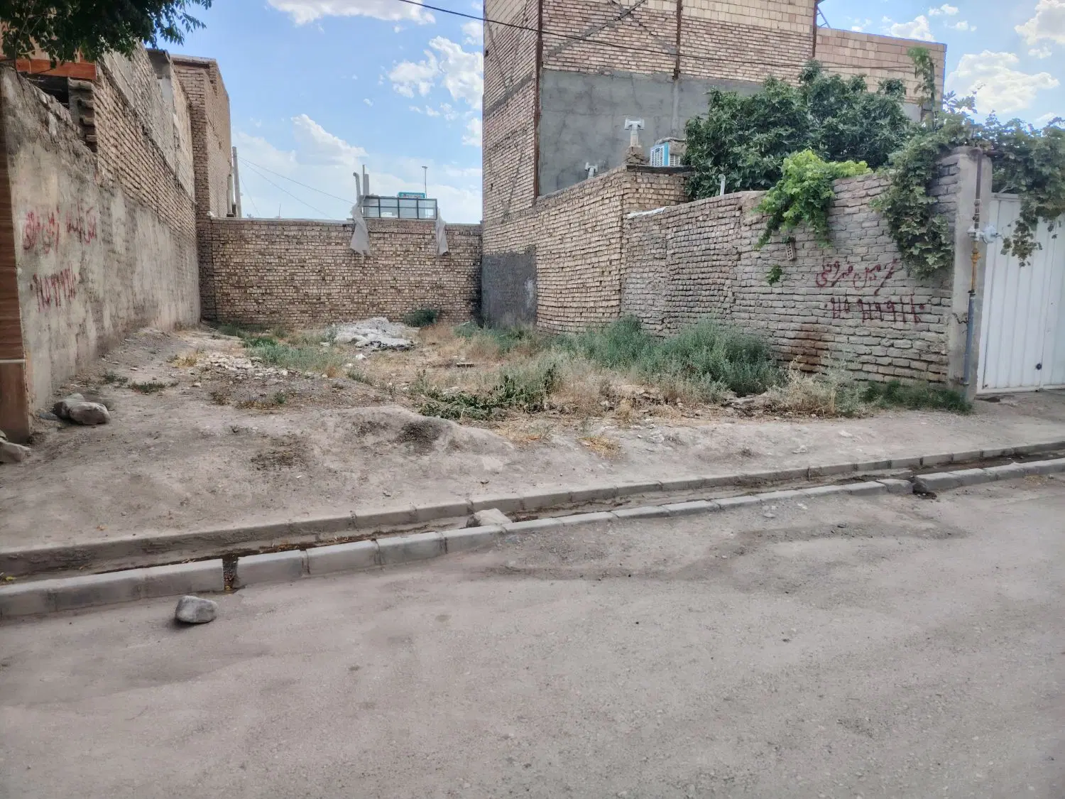 زمین فروشی رسالت شرقی 24