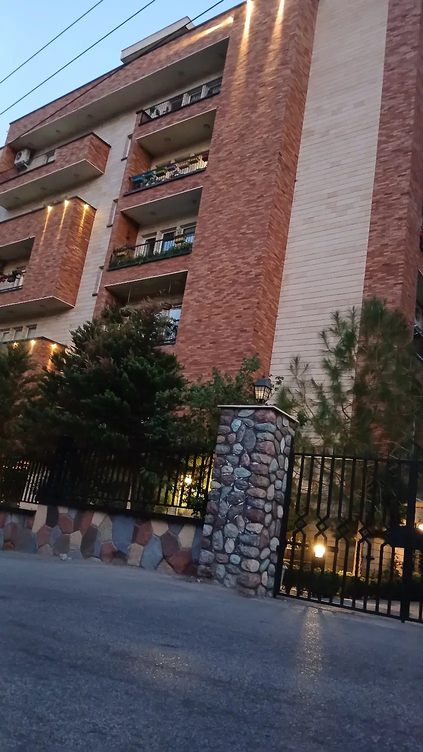 باغ آپارتمان سند تک برگ_بدون مشابه در رودهن