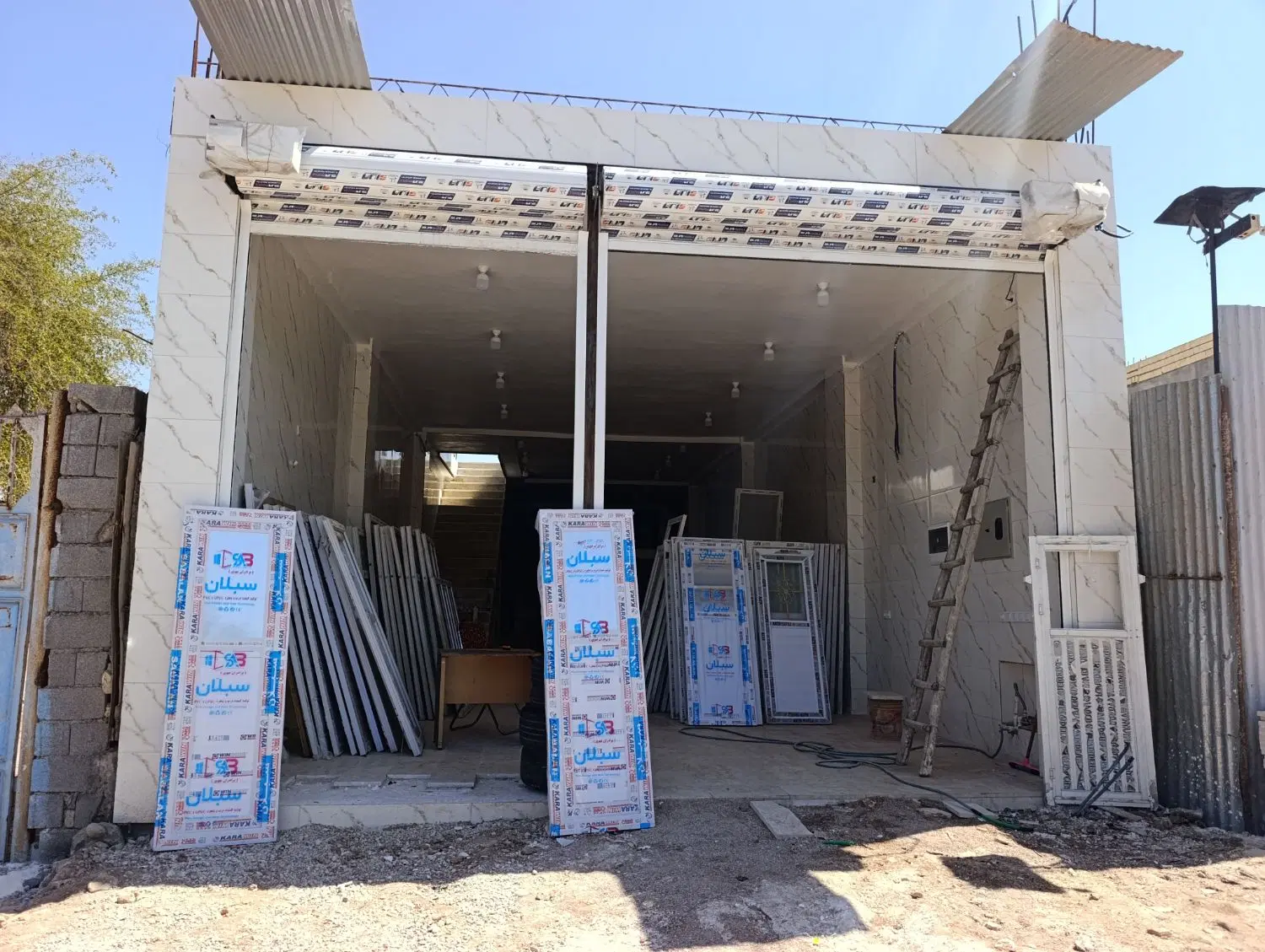 نمایشگاه سر اصلی