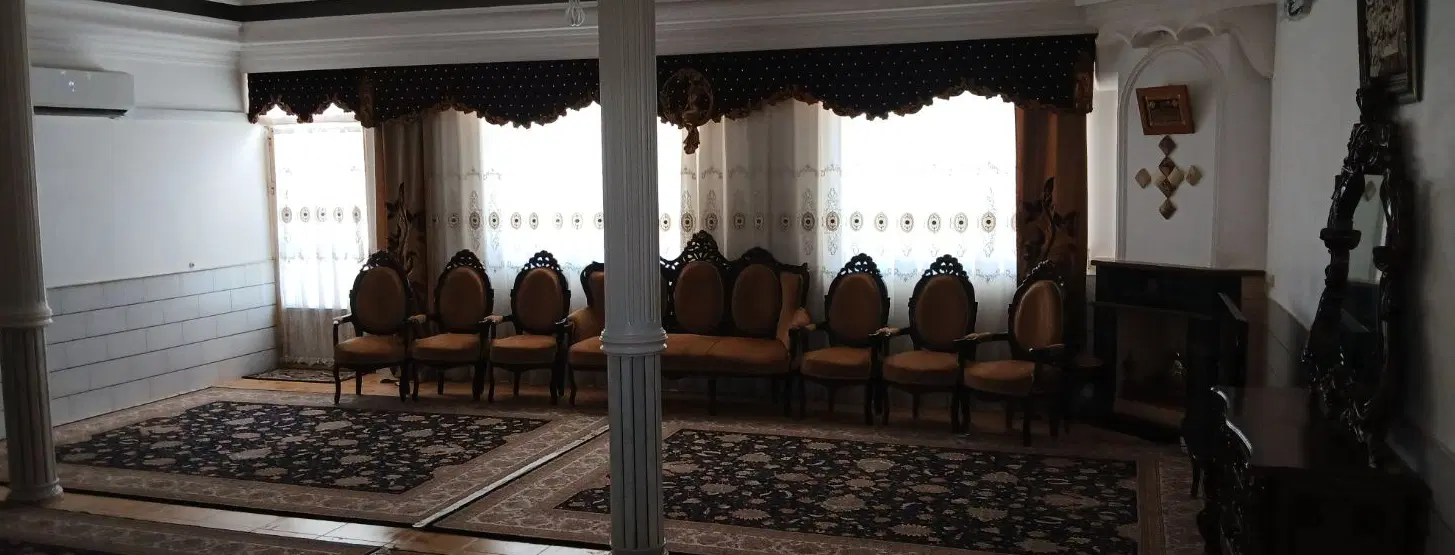 ( باغ‌ ویلای ۶۰۰ متری ، سند منگوله‌دار، زیر قیمت )