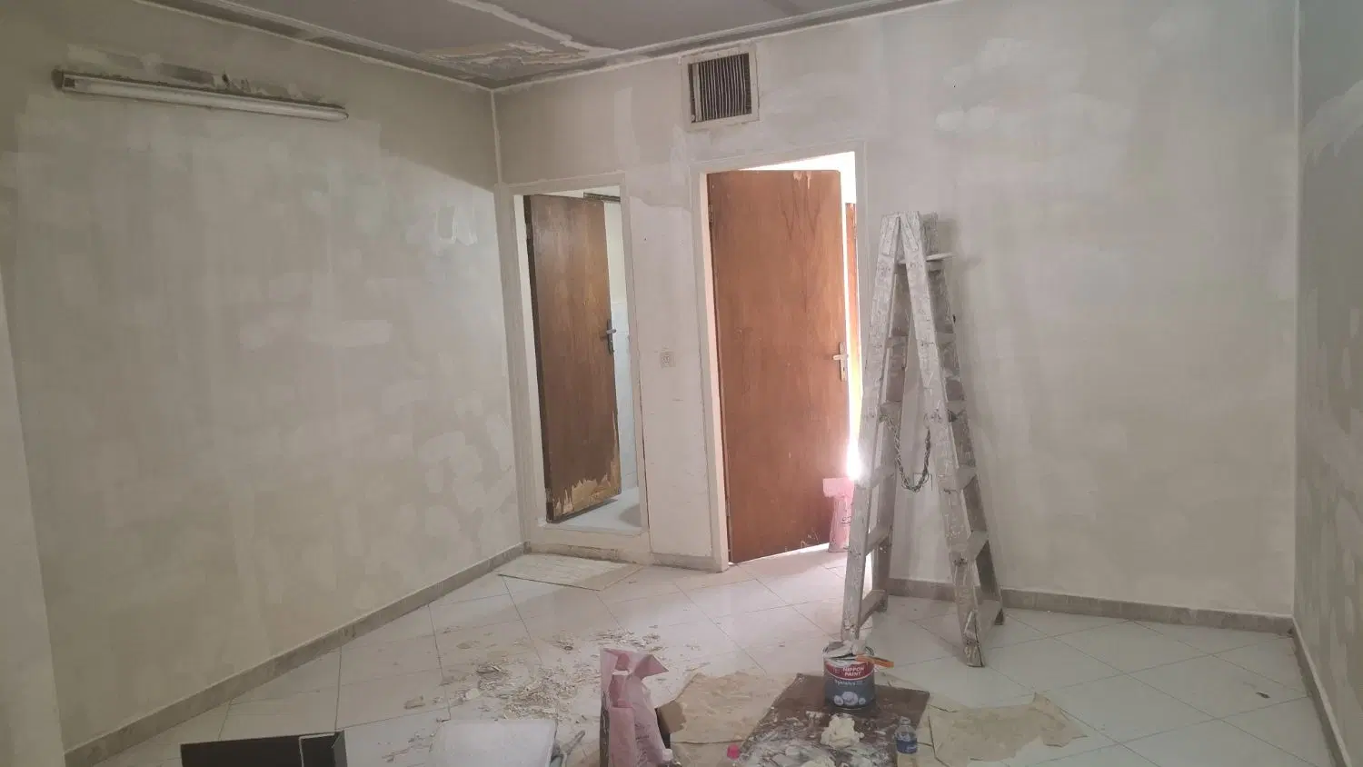 فروش منزل بازسازی شده در نازی آباد