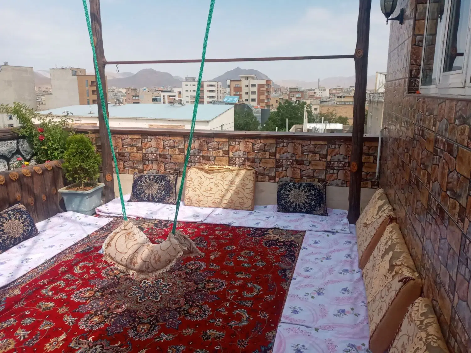 پنت هوس سه خواب،حیاط اختصاصی،معاوضه با دو خواب