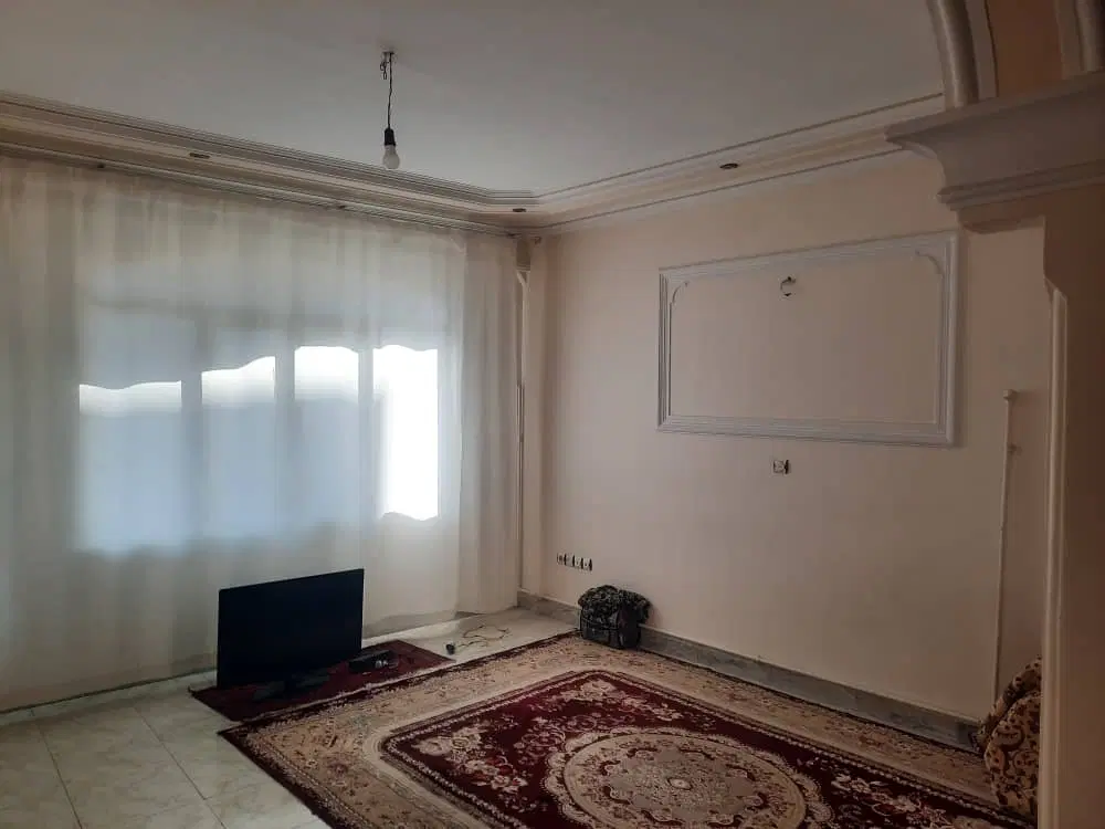 آپارتمان طبقه اول،منطقه ابوریحان ،خ سعدی، تک واحدی