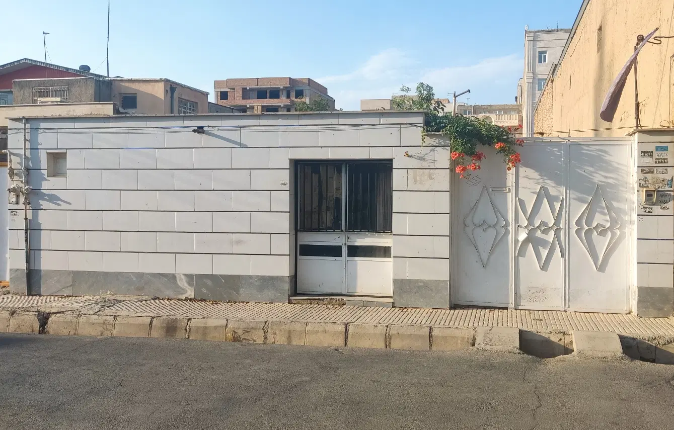 فروش ویلایی 300 متری نظرآباد خ شهدای جنوبی