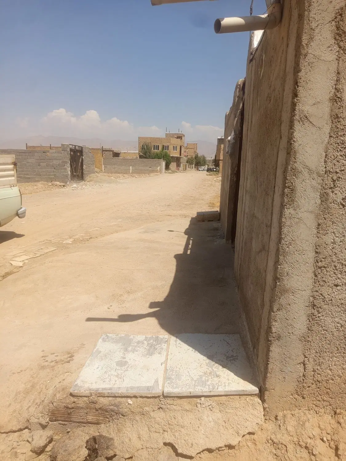 زمین ۱۴۰متری