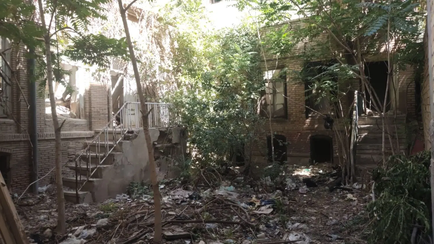 خانه کلنگی در اهراب