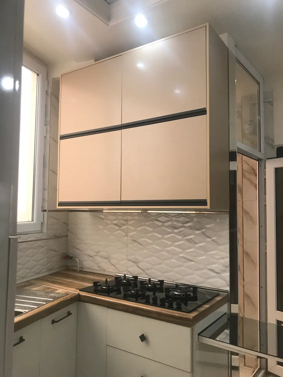 لاکچری فول دیزاین تکواحدی دو خواب پیروزی