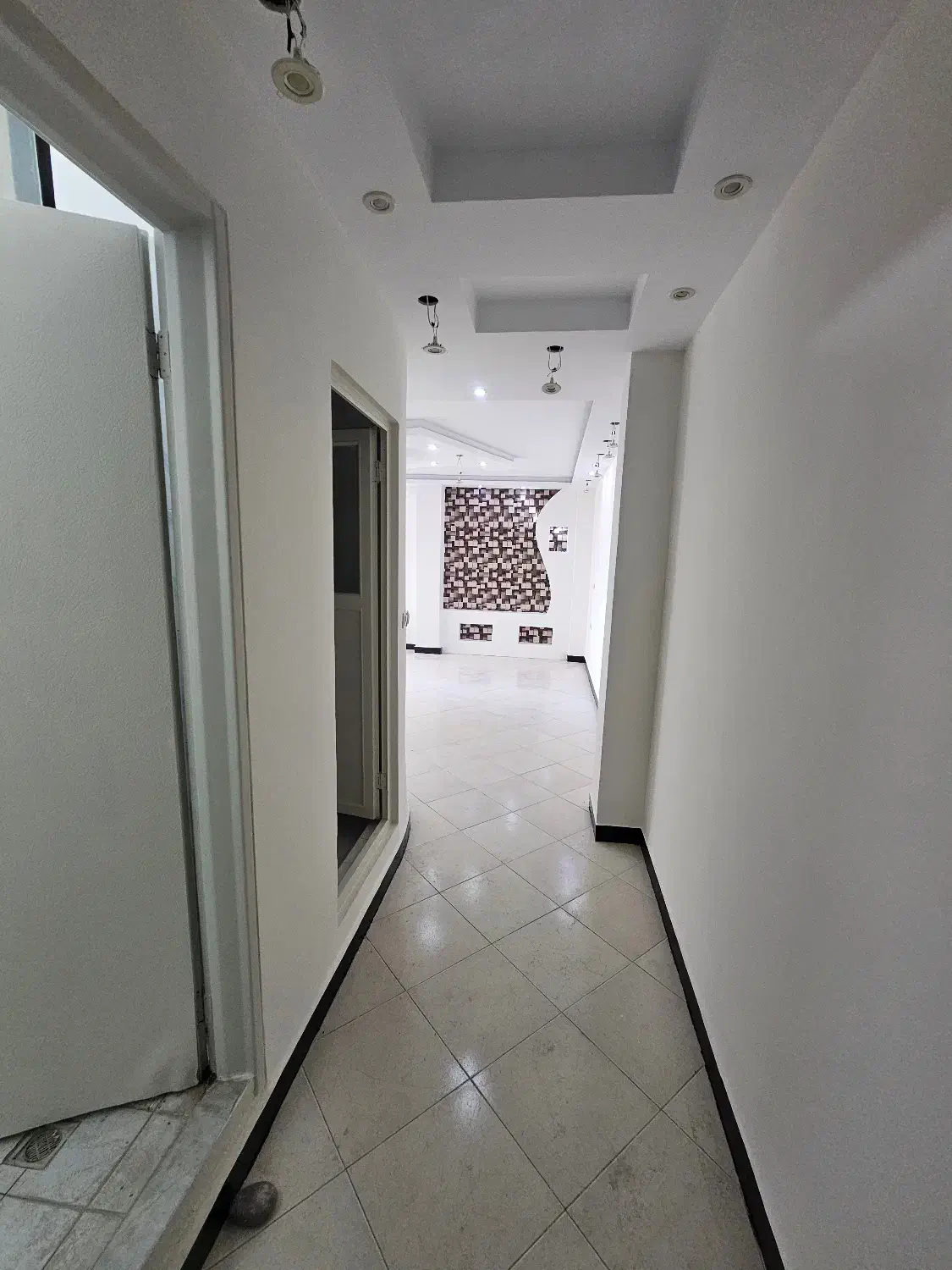 رهن واحد 60 متری + بالکن و پارکینگ