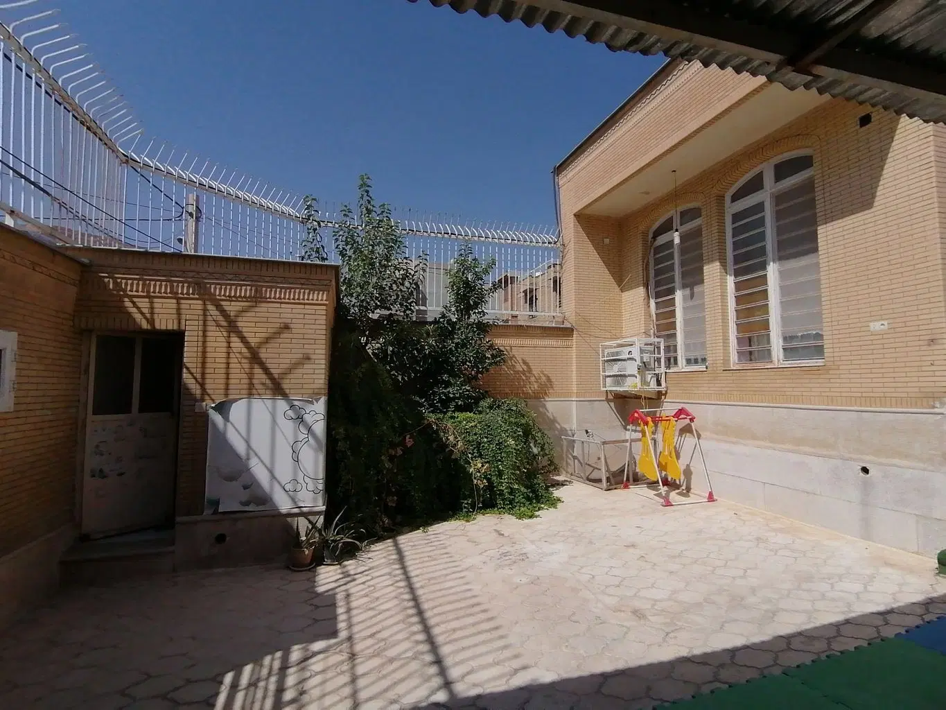 ویلایی دوطبقه قابل سکونت
