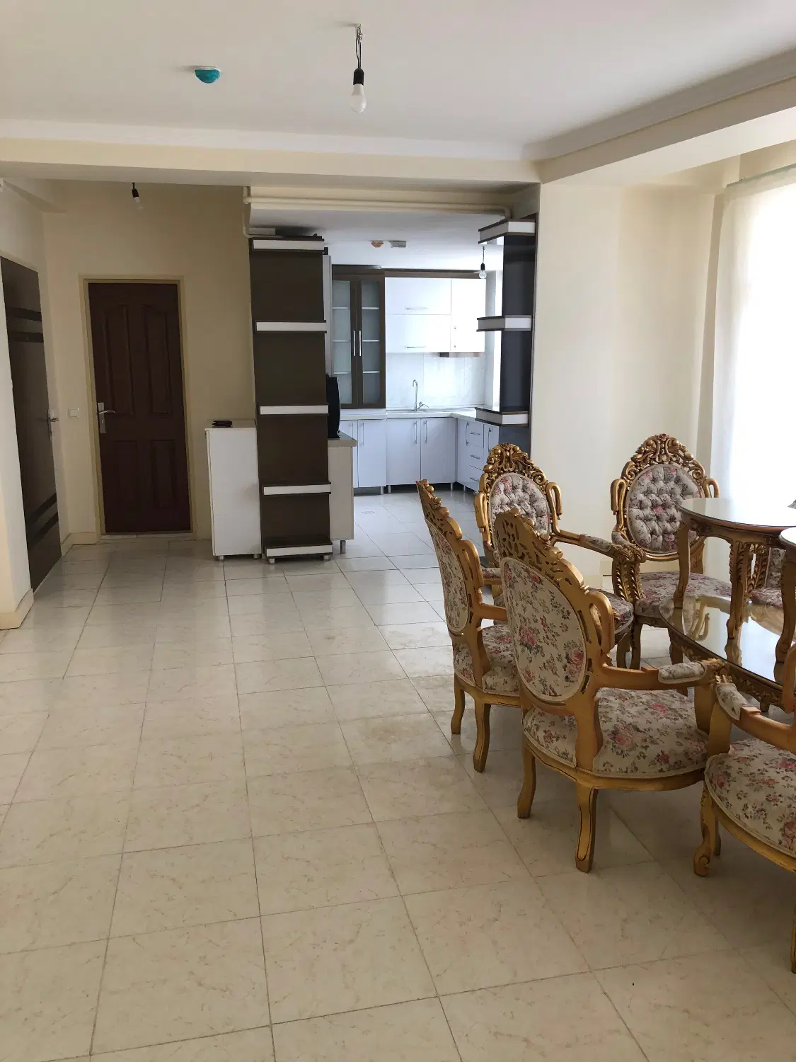 فروش آپارتمان ۹۳ متری