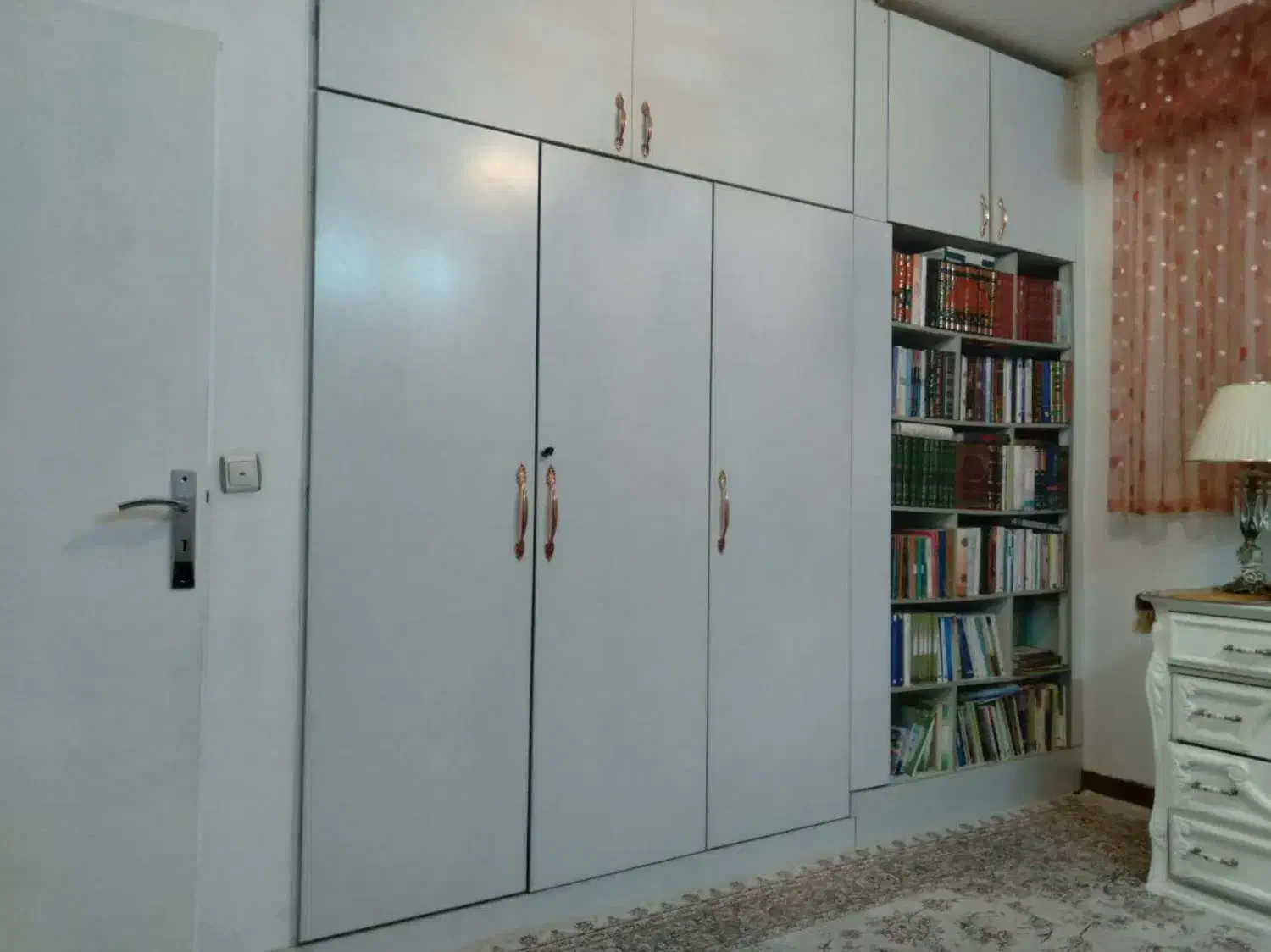 آپارتمان نقلی و دلباز