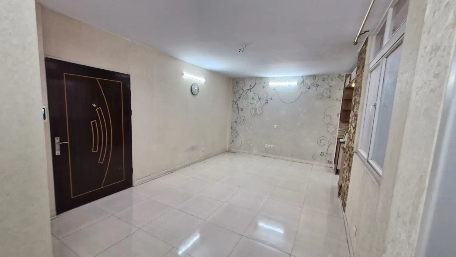 اپارتمان ۵۶ متری ۱ خوابه * تاپ لوکیشن*