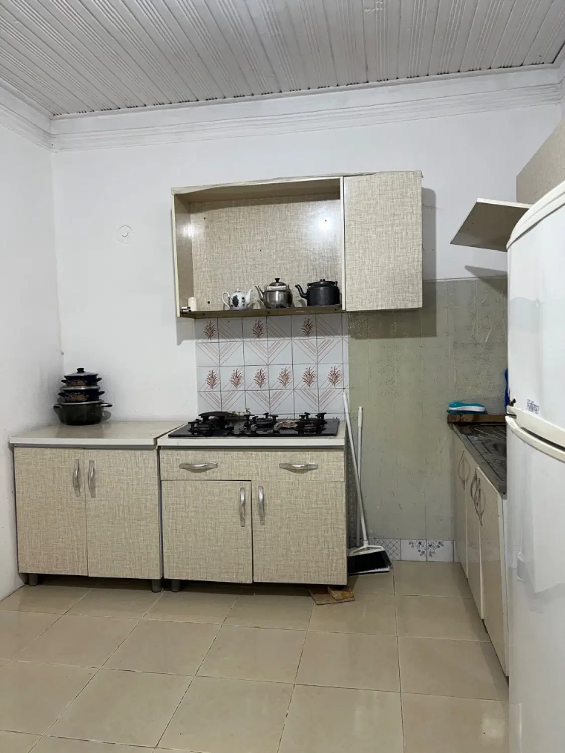 ویلا دو خوابه بزرگ دربست سفید تمشک نزدیک تلکابین
