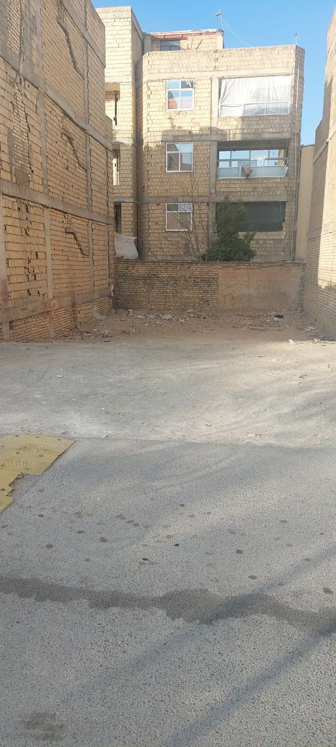 زمین مسکونی