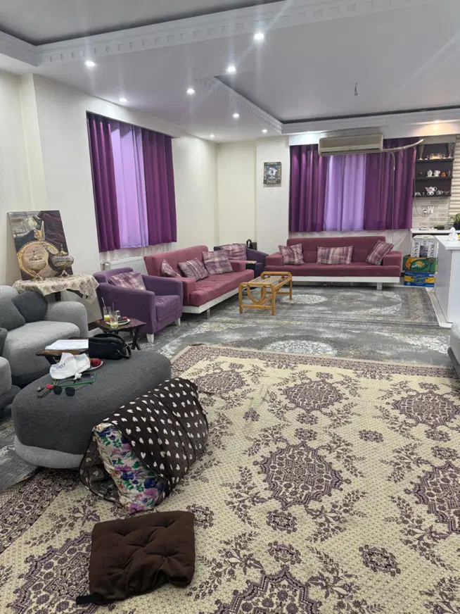 ۱۳۰ متر ۳ خواب ۲ پارکینگ سندی ۴ ساله خواجه نصیر