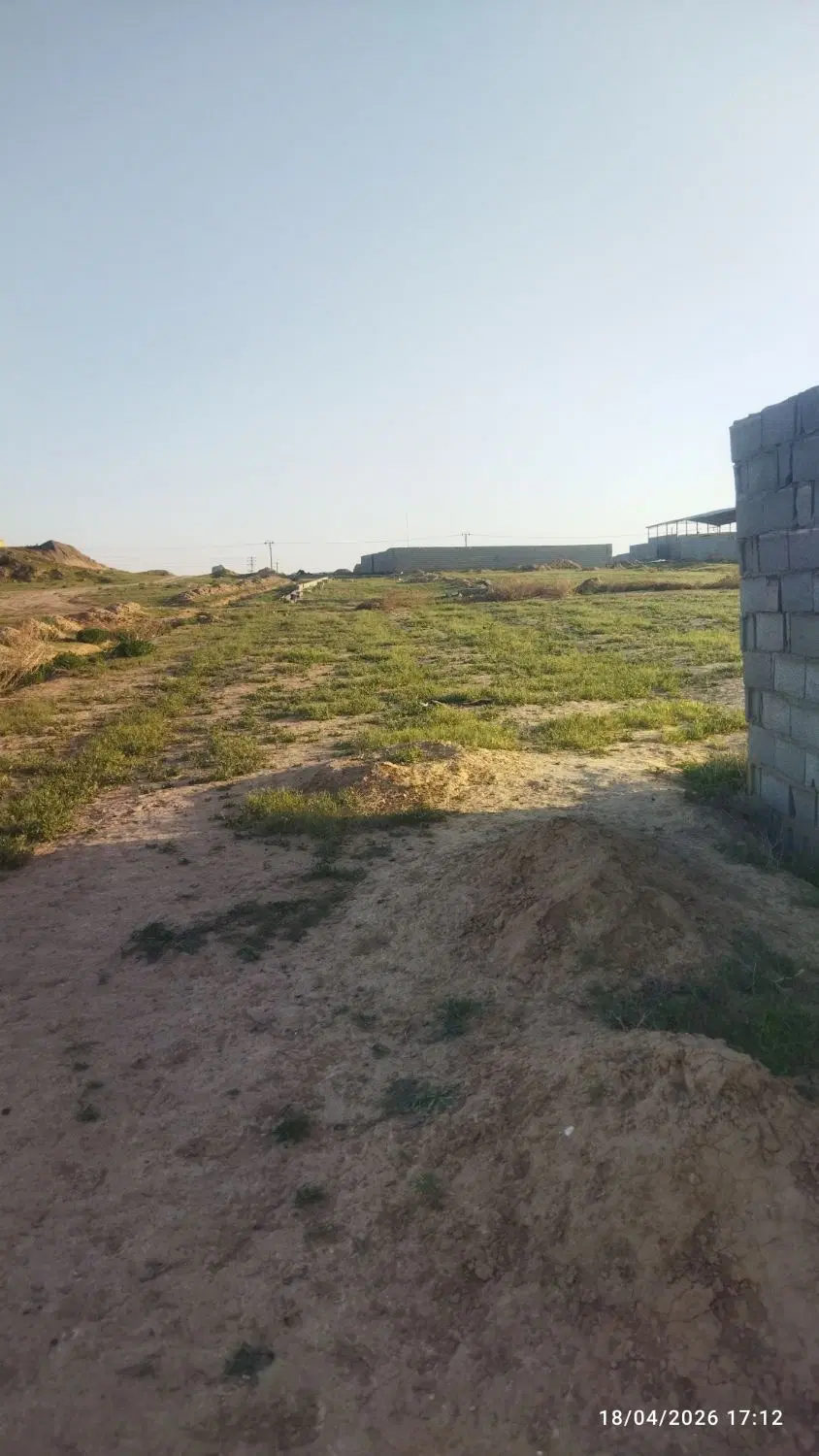 زمین خادم آباد دور دیوار بلوکه