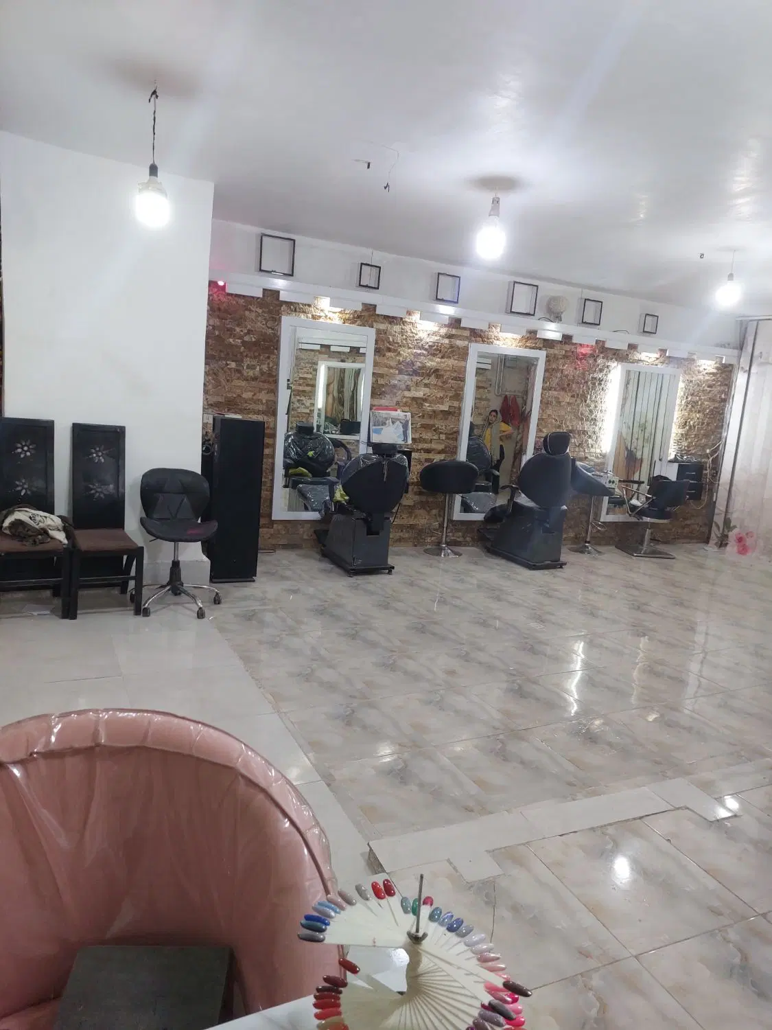 فروش مغازه نبش کوچه  کف سرامیک  انشعابات جدا