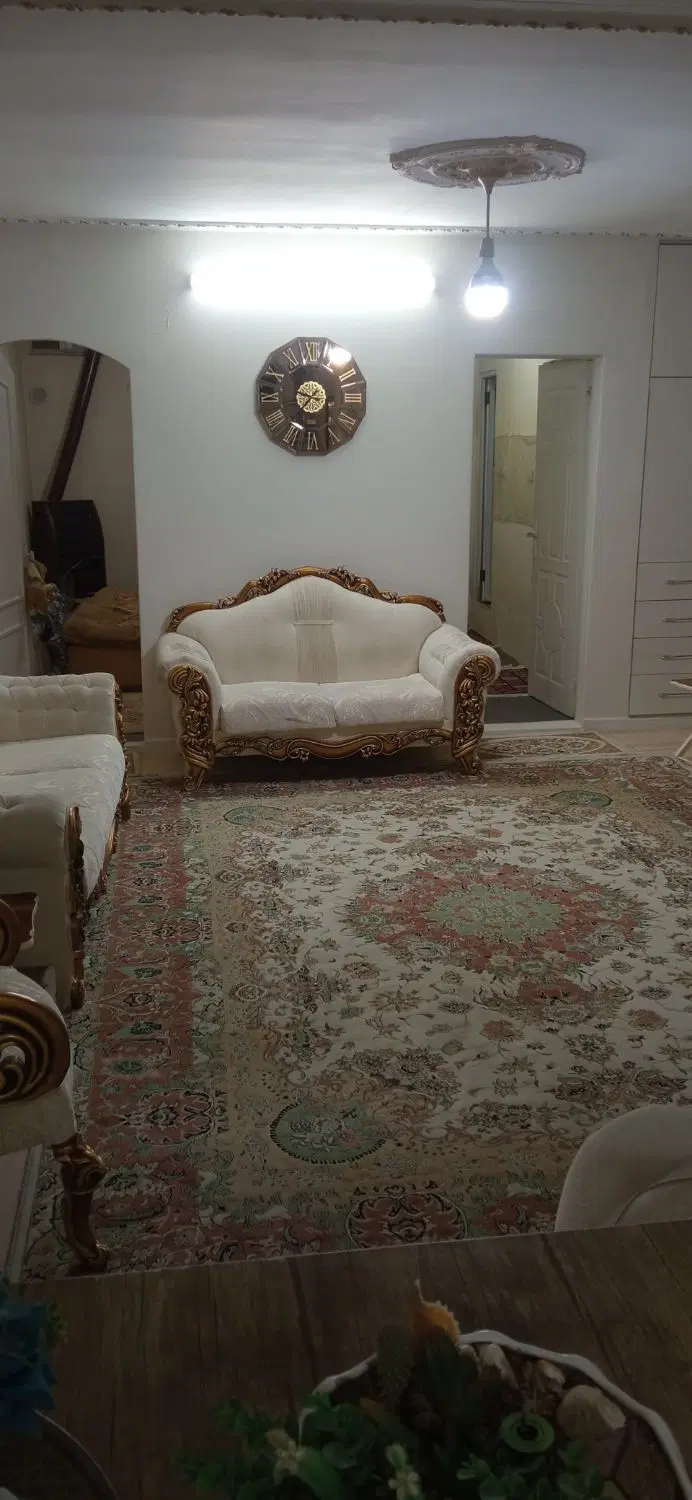 آپارتمان ۶۵ متری در ابوطالب ۵۷