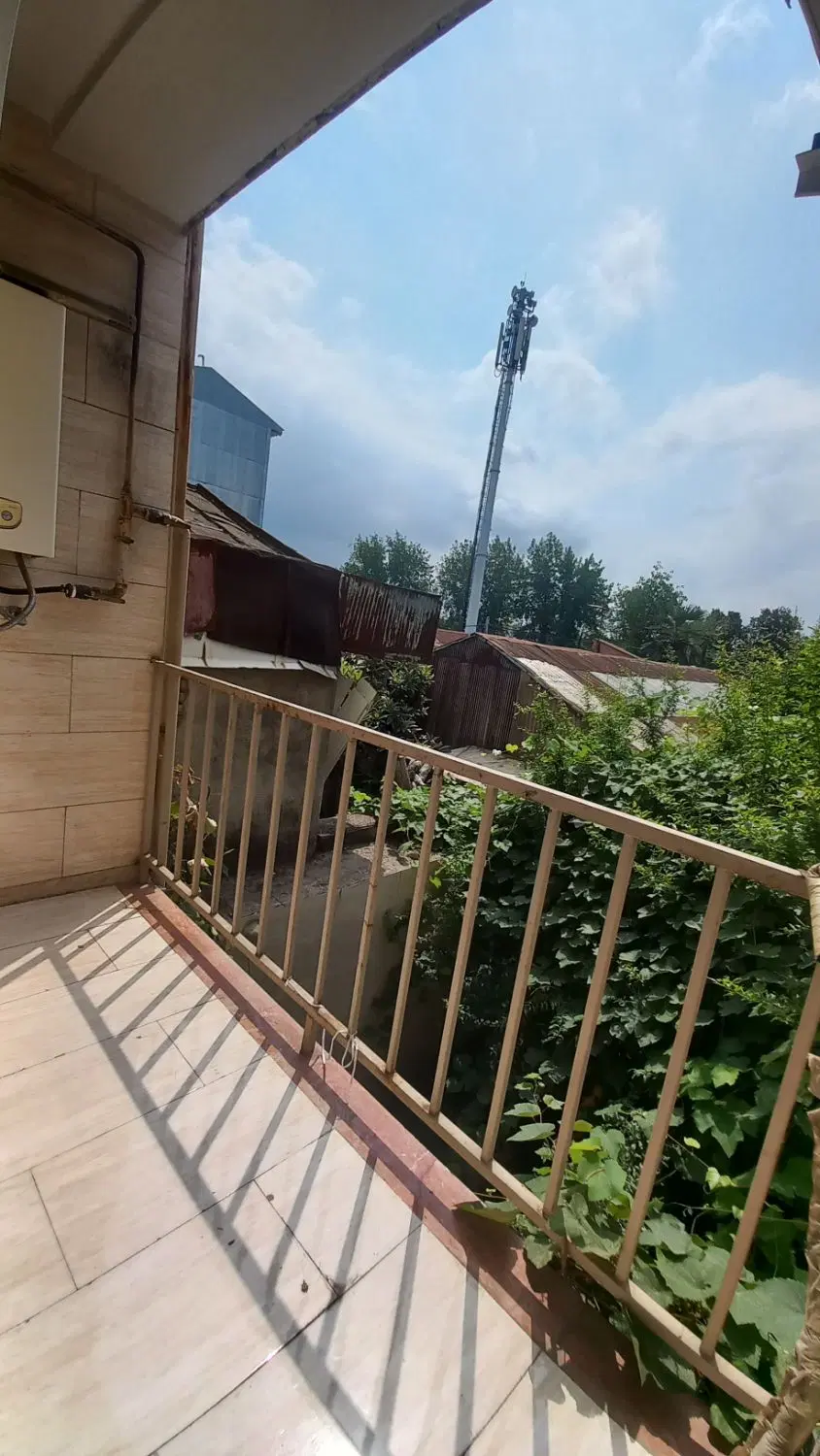 ۱۳۰ متری۳خواب_ ۲تاپارکینگ اختصاصی_ تک واحدی