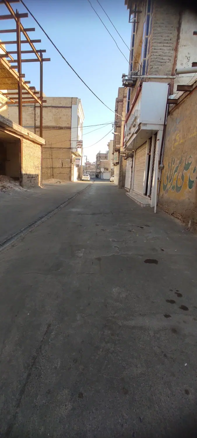 زمین فروشی