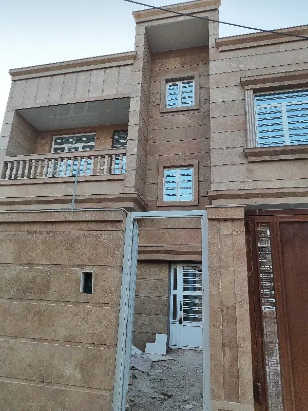 فروش طبقه اول درب از حیاط کیان آباد