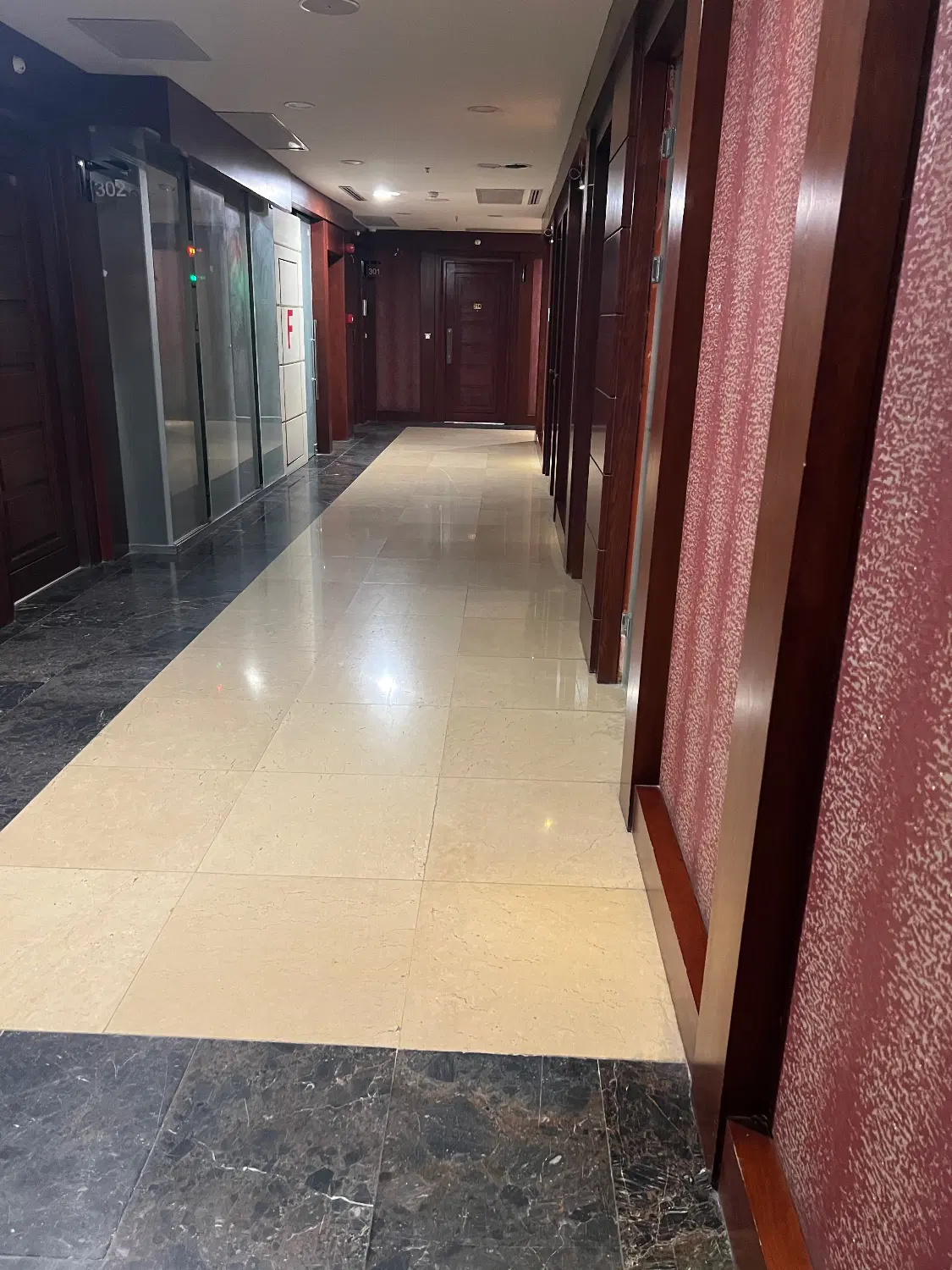 دفترکار_اداری شیک اول هاشمیه_بُرج آبان