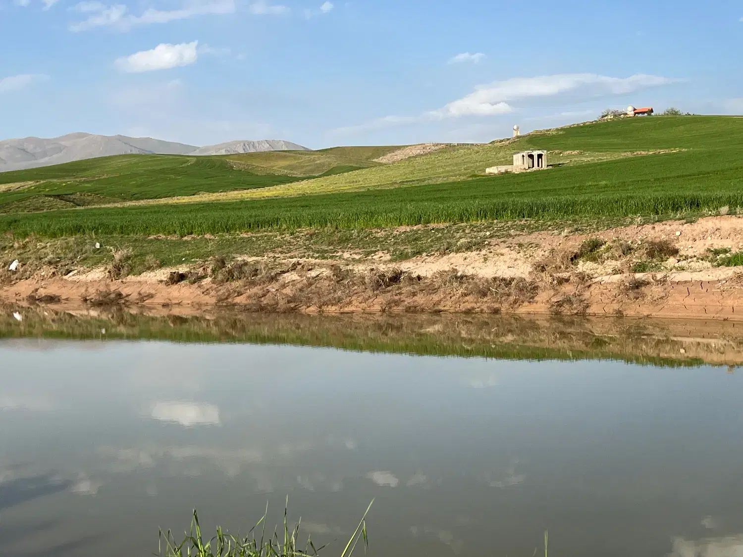 حسن آباد۴۰۰۰مترزمین‌باکاربری‌باغ‌ویلاسندتکبرگ،