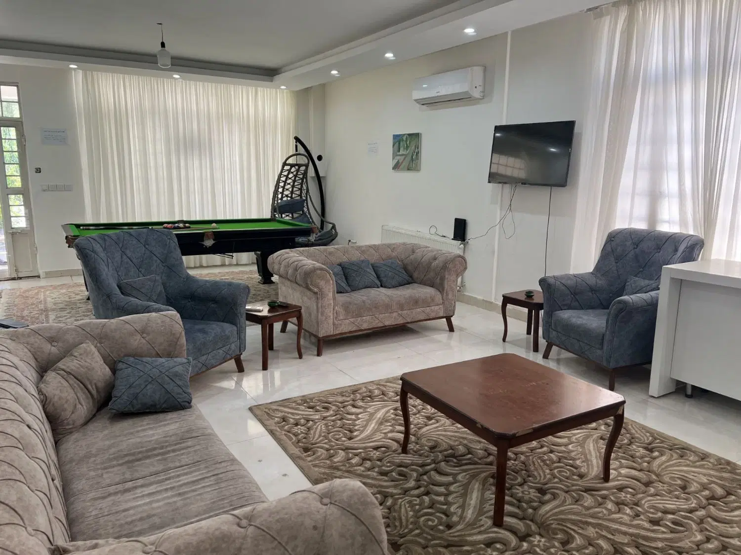 ویلا استخردار