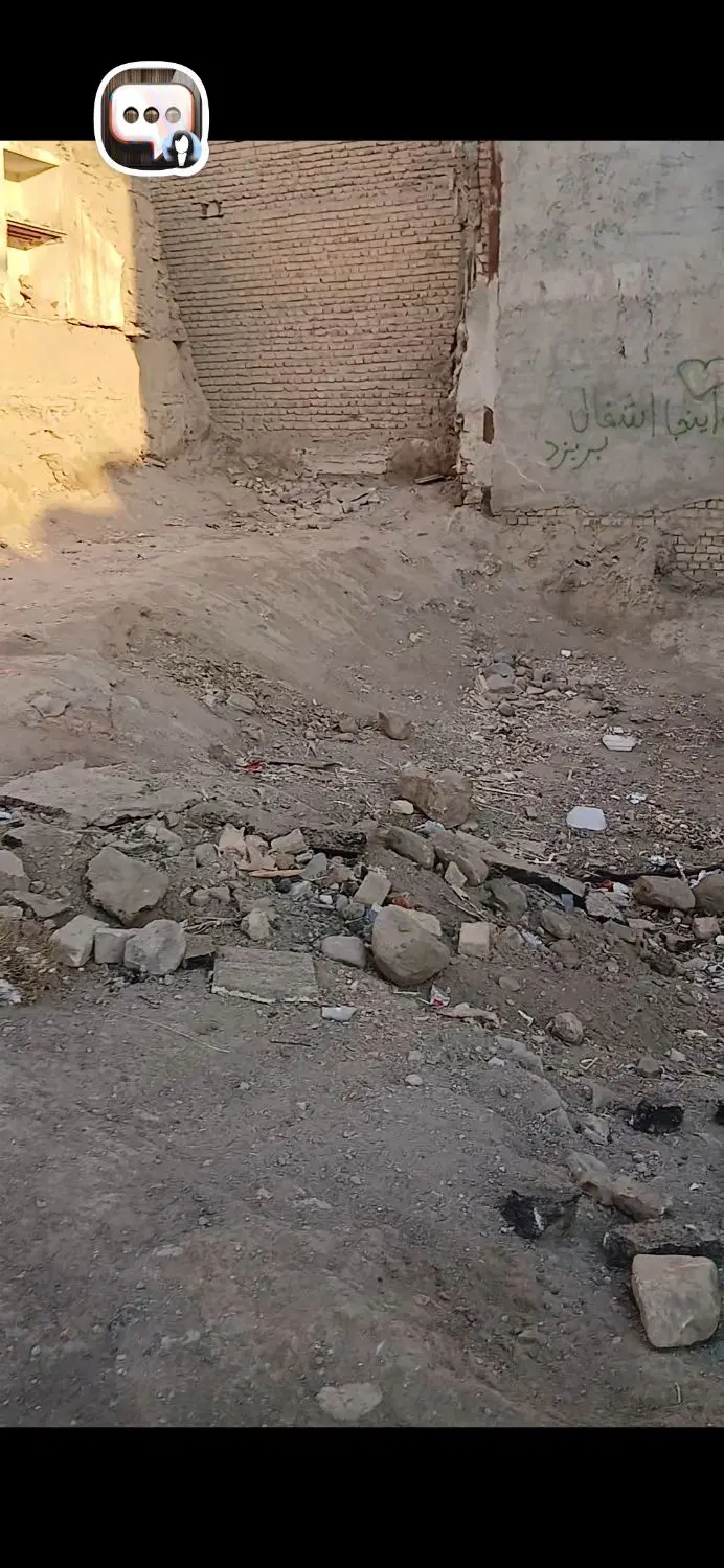زمین سنگستان بار کاربری مسکونی سند دار با امتیاز