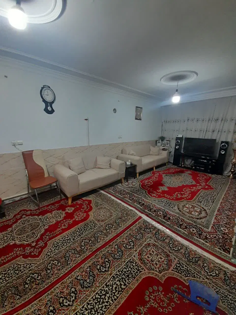 یک واحد آپارتمان 75متر