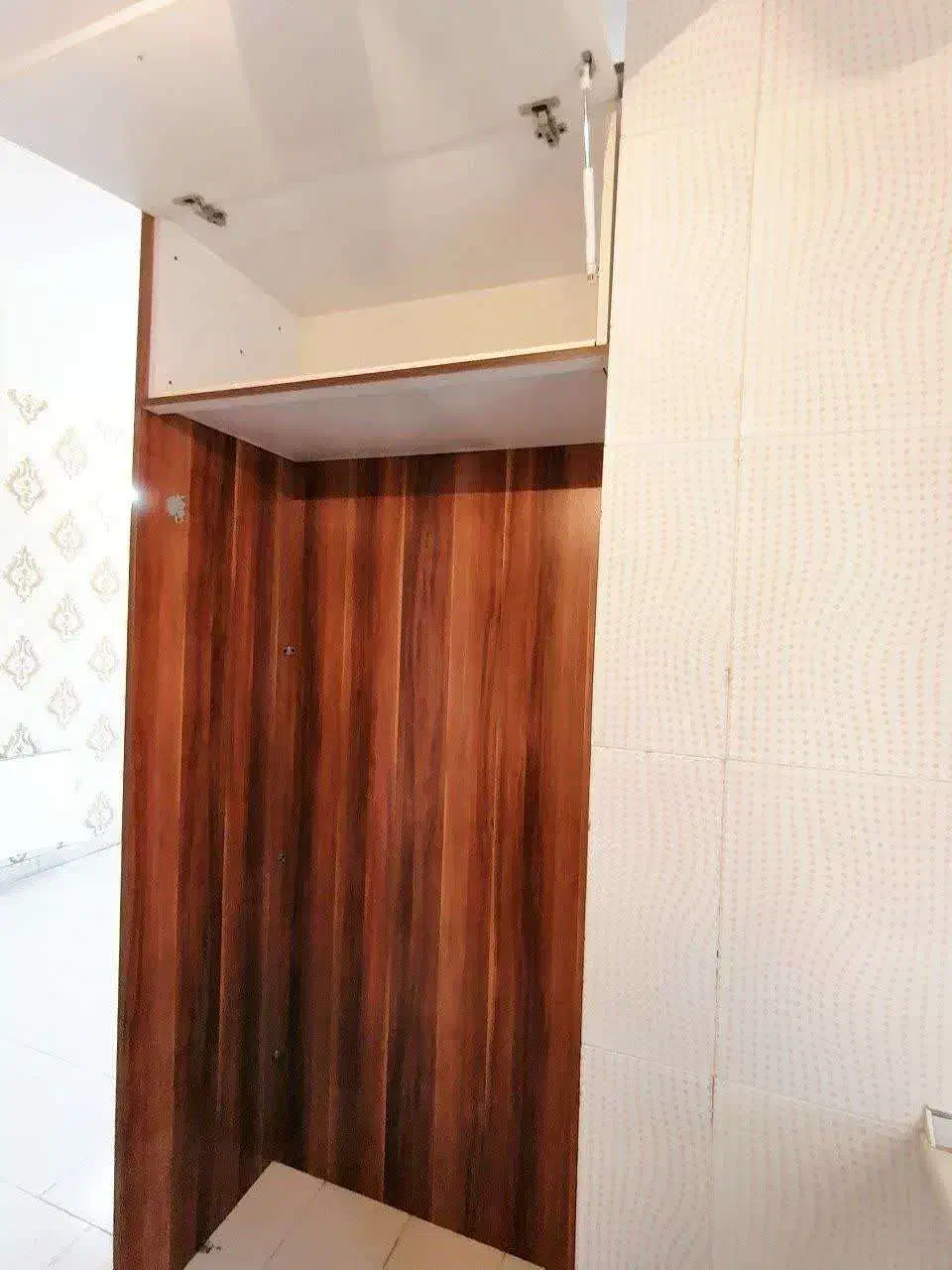 رهن یک واحد شیک با امکانات و پارکینگ کامل