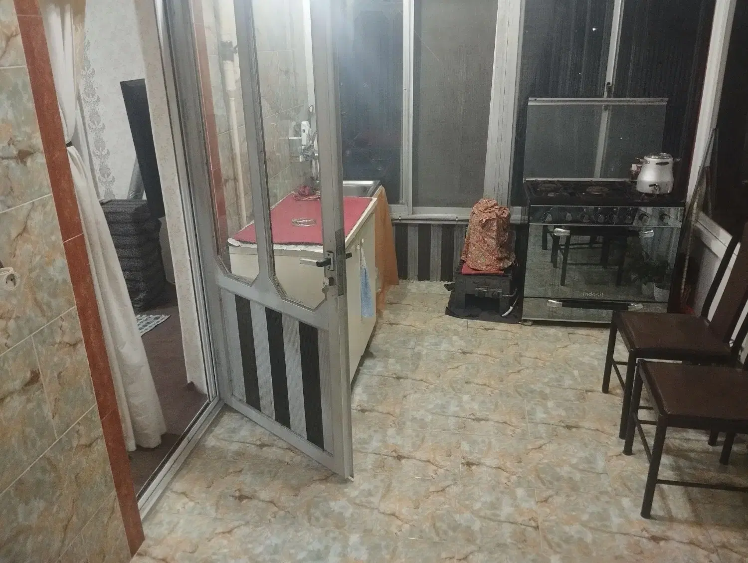 اتاق اجاره‌ای بابا علی