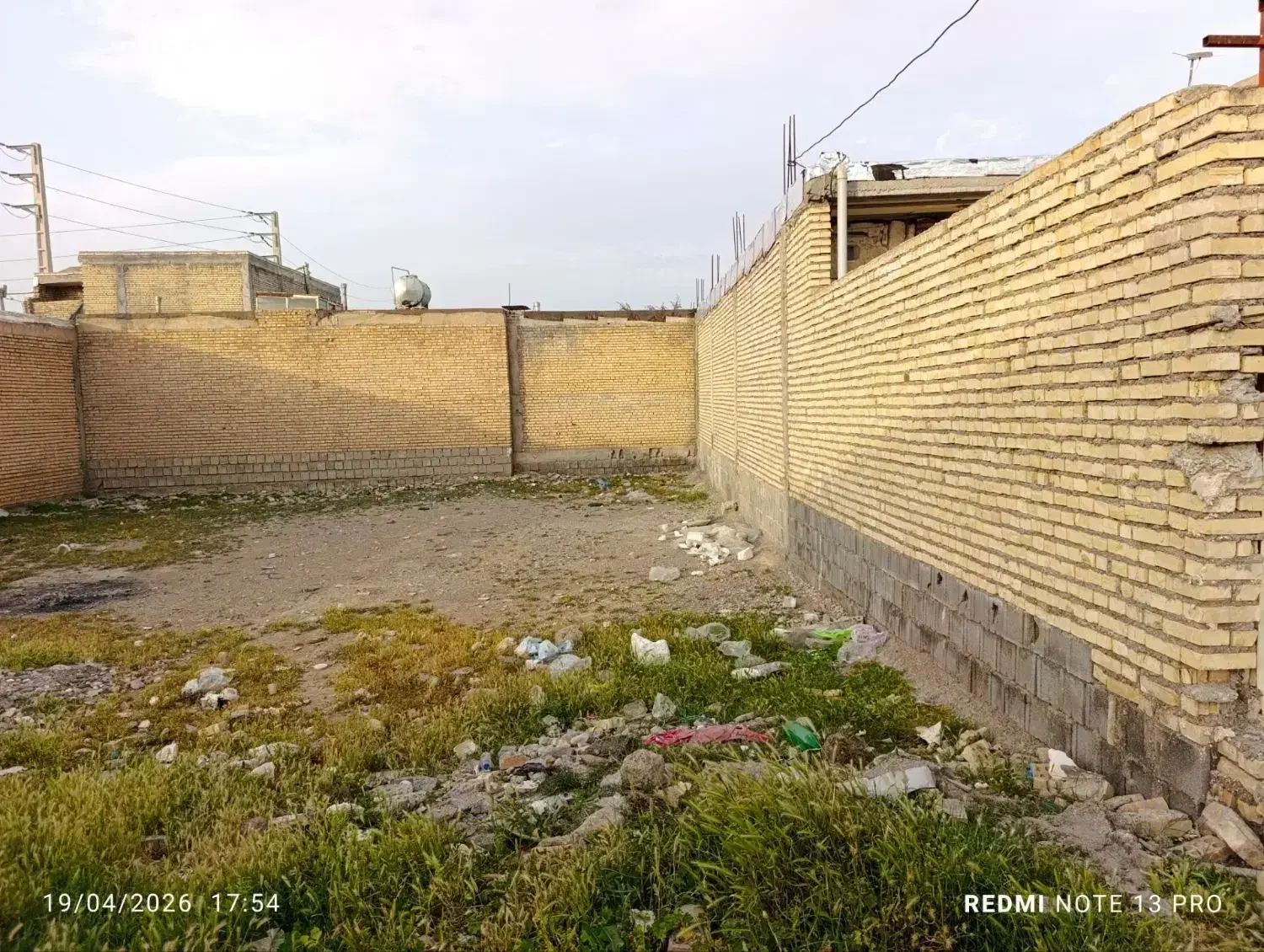 زمین مسکونی