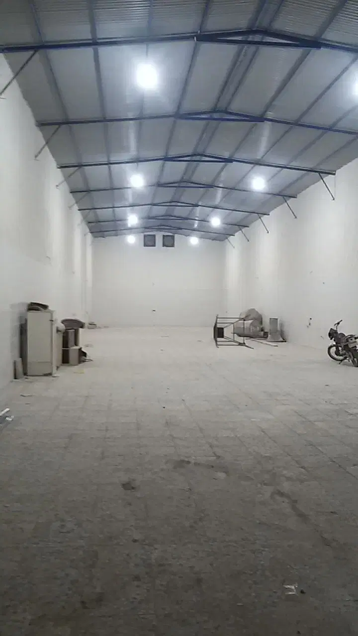 سالن ۶۰۰ متری برازجان
