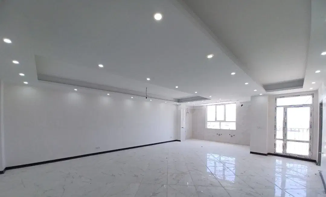تک واحدی سه خواب بر خیابان سند ششدانگ