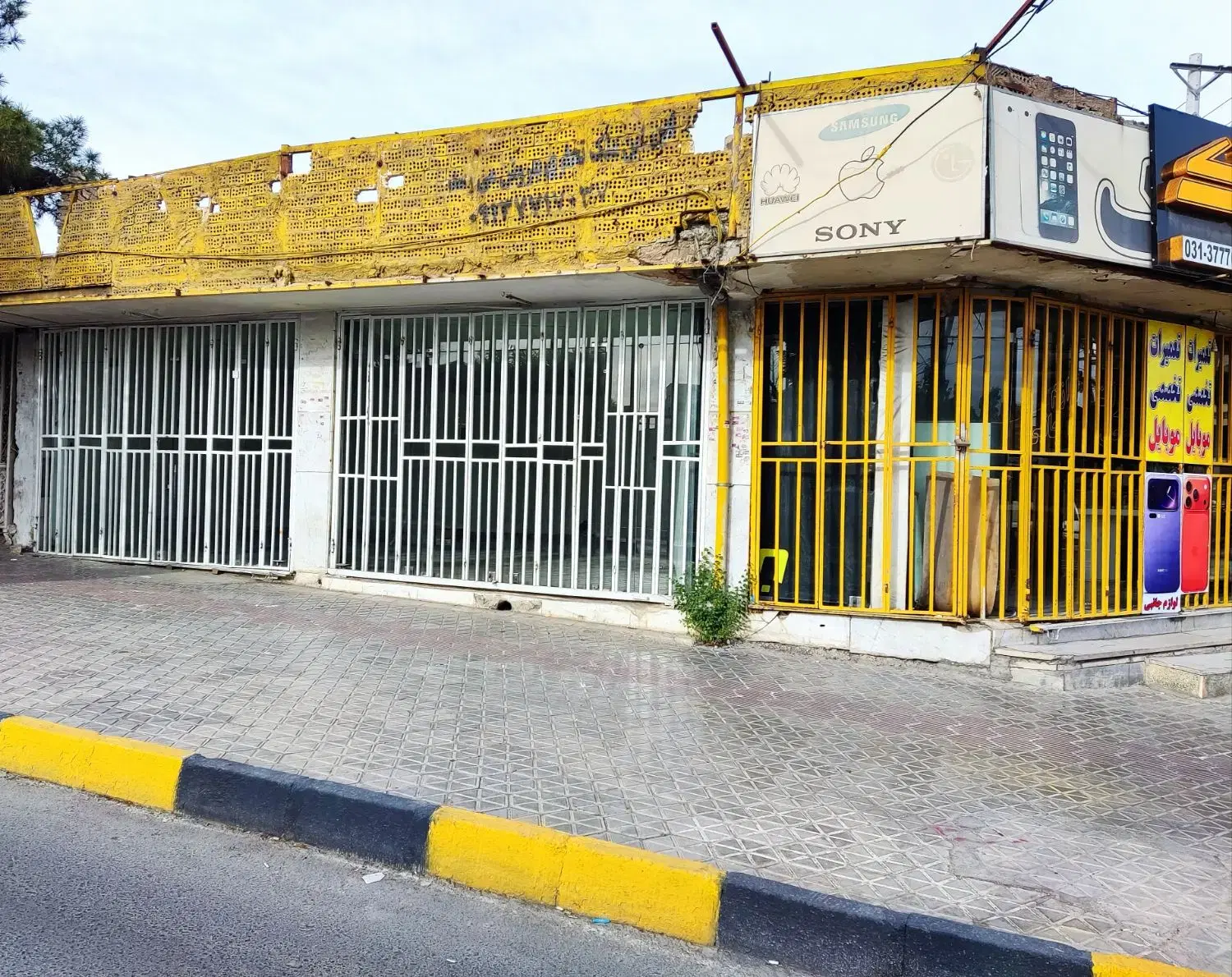 چهار راه کشاورزی ، متراژ تقریبی ۶۵ متر