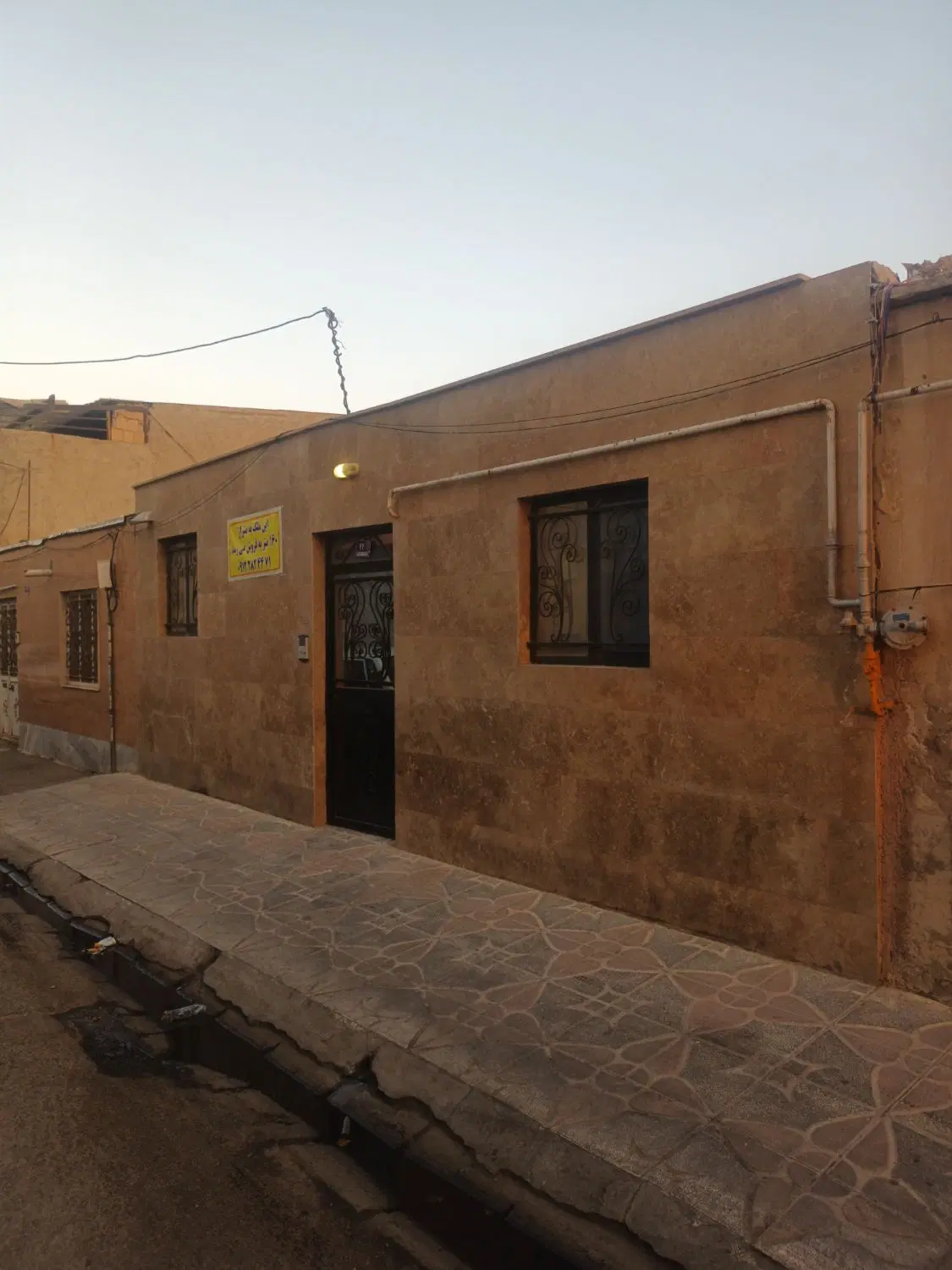 ۱۶۰مترساختمان ویلایی جنوبی۴میلیارد