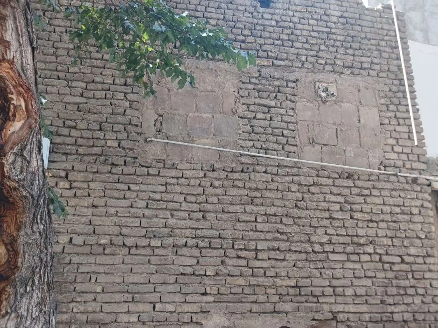 ملک کلنگی با جواز 5 طبقه