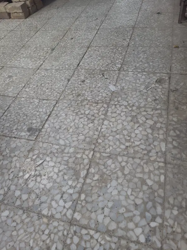 زمین فروشی
