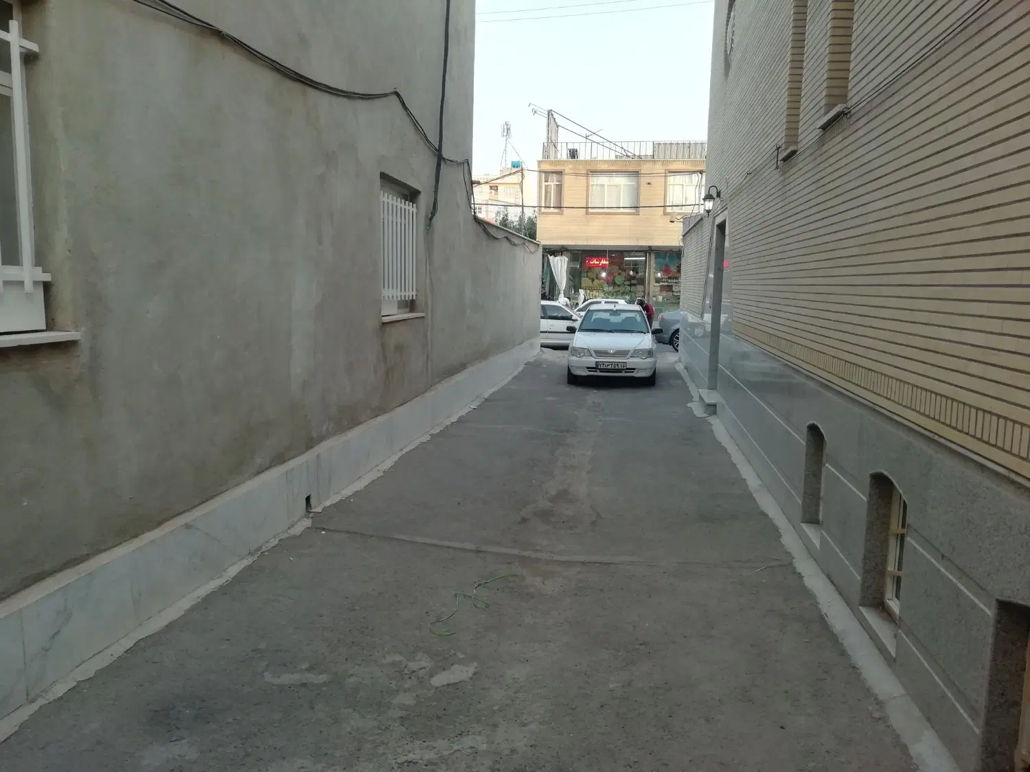 زیر زمین با راه جدا و کنتور آب برق گاز مستقل